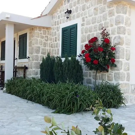 Nyaraló Wellnes Silentio With Pool Duge Njive